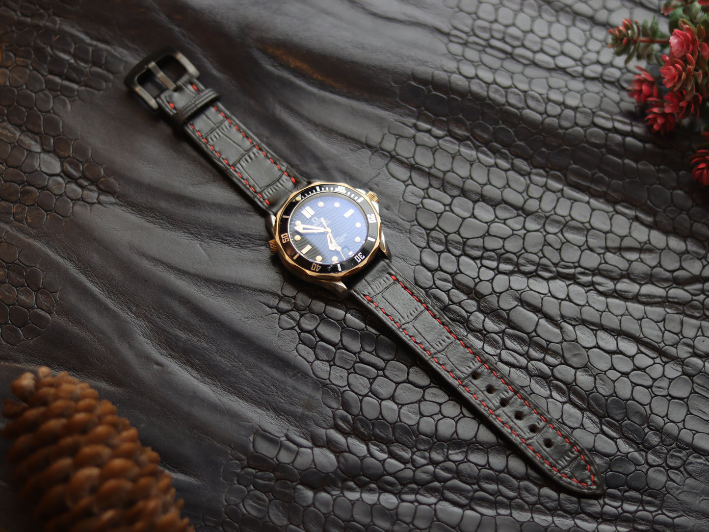 LEATHER STRAPS PYANTOM BLACK (RED)  FULL STITCHED GRIP LEATHER GOODS