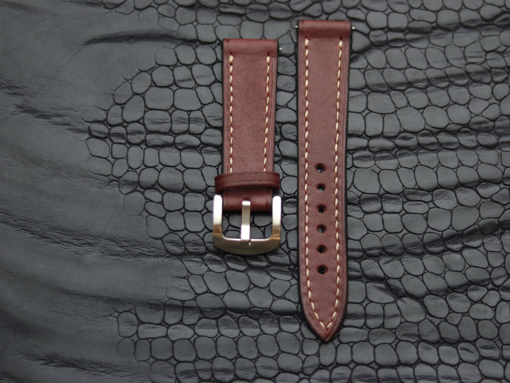 LEATHER STRAPS VINTAGE RED (BEACH)  FULL STITCHED GRIP LEATHER GOODS