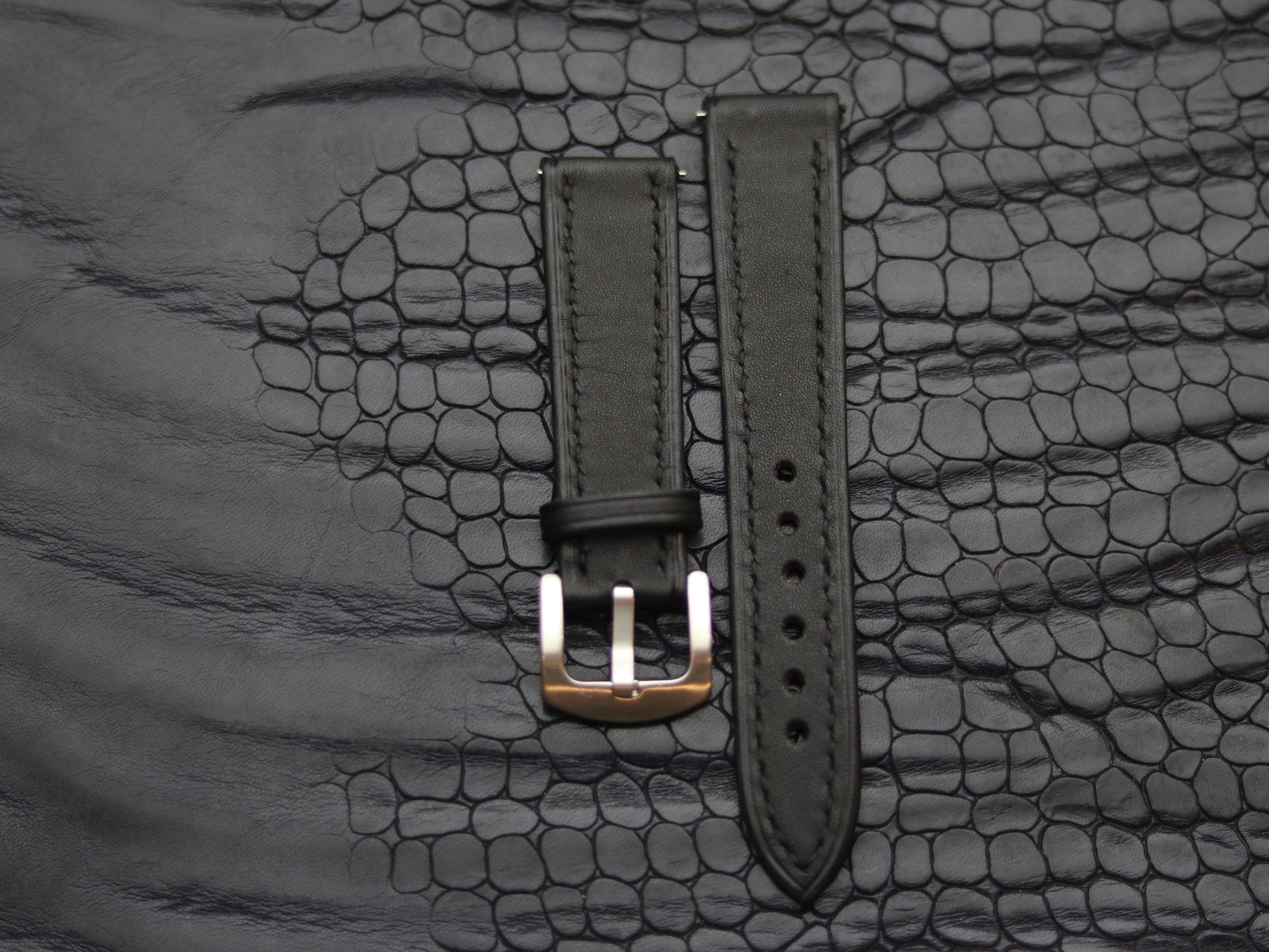 LEATHER STRAPS MATTE  BLACK (BLACK) FULL STITCHED GRIP LEATHER GOODS