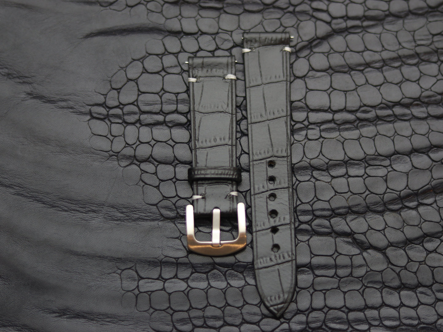 LEATHER STRAPS PHANTOM BLACK (WHITE) MINIMAL STITCHED GRIP LEATHER GOODS