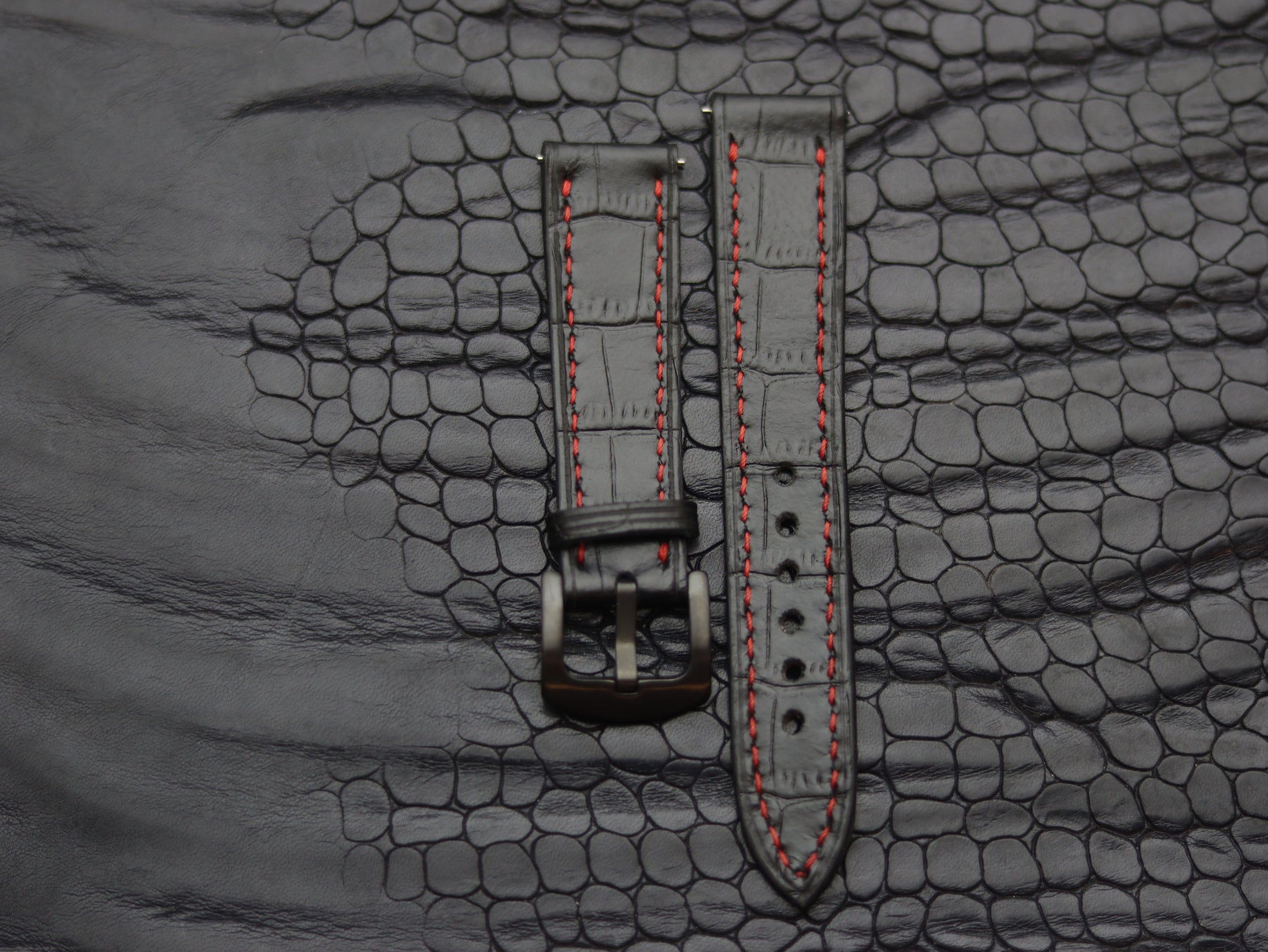 LEATHER STRAPS PYANTOM BLACK (RED)  FULL STITCHED GRIP LEATHER GOODS