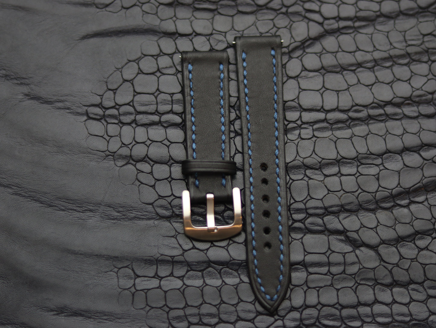 STRAPS GRIP LEATHER GOODS