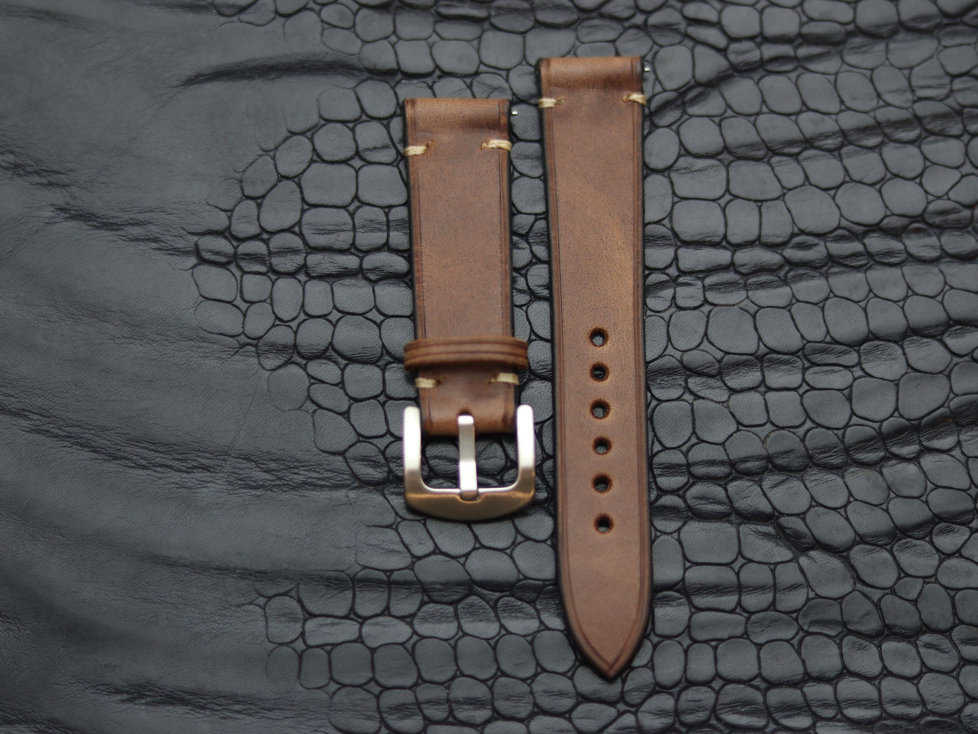 LEATHER STRAPS  COFFEE BROWN (BEACH) MINIMAL STITCHED GRIP LEATHER GOODS