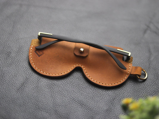 MINIMAL SUNGLASSES CASE  CAMEL RUST 01 GRIP LEATHER GOODS
