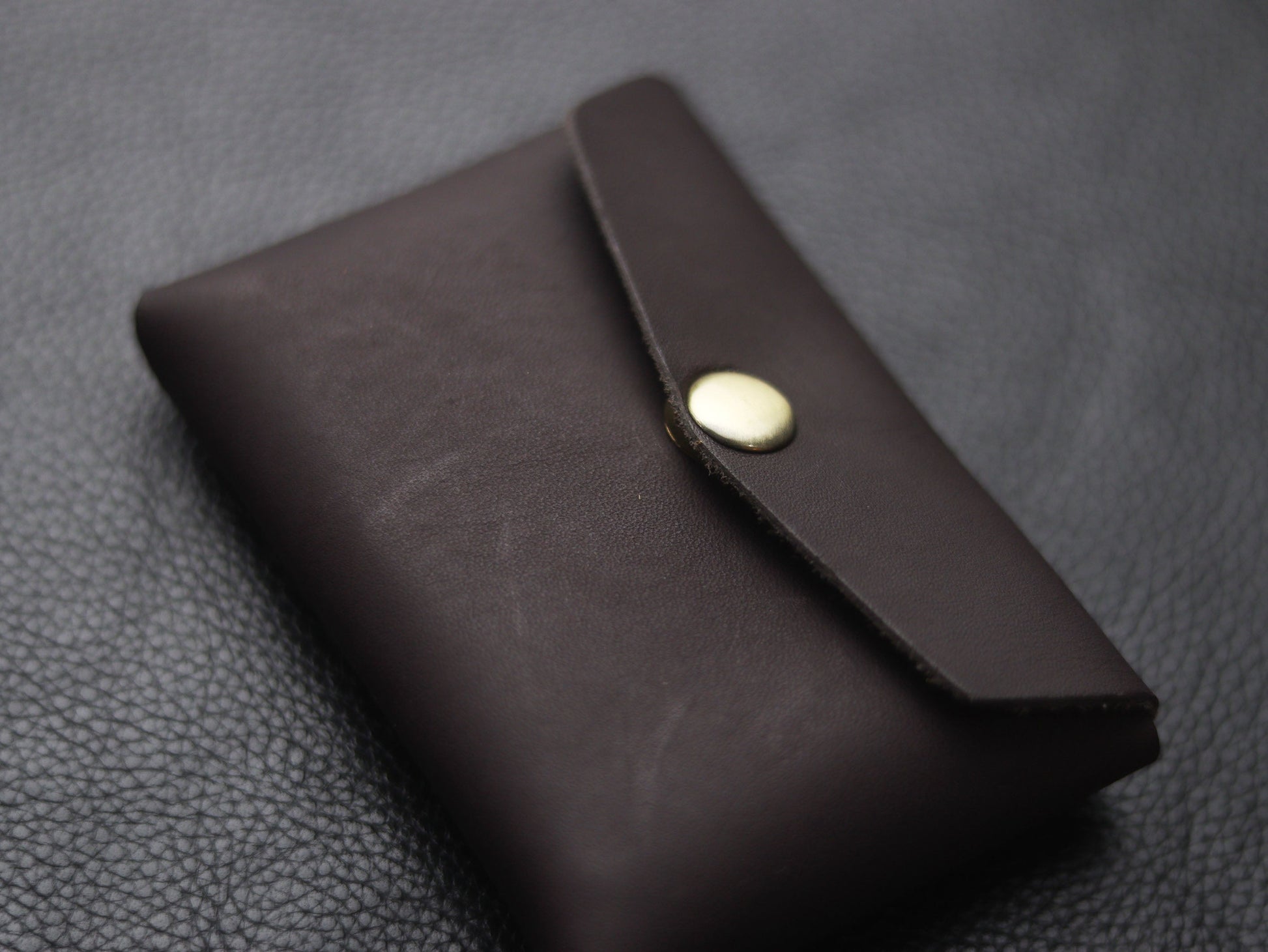 Stitchless minimalist Leather wallet & cardholder Deep Purple grip