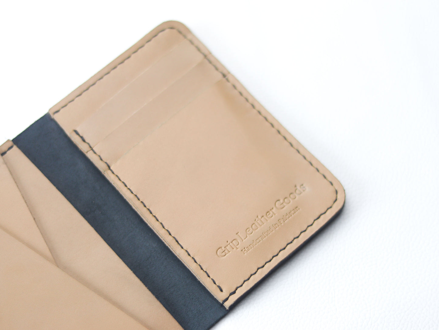 BI-FOLD SNAP WALLET CHIFFON WHITE AND BLACK