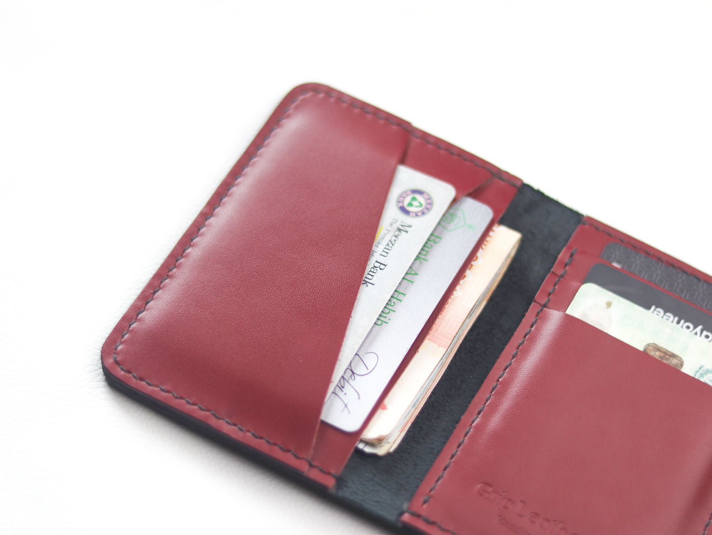 BI-FOLD SNAP WALLET CRIMSON RED AND BLACK