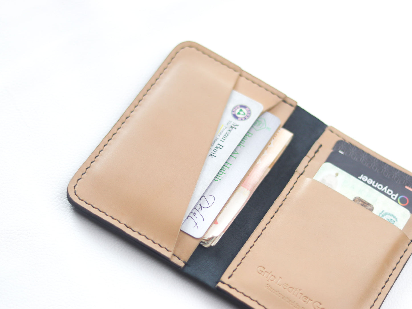BI-FOLD SNAP WALLET CHIFFON WHITE AND BLACK