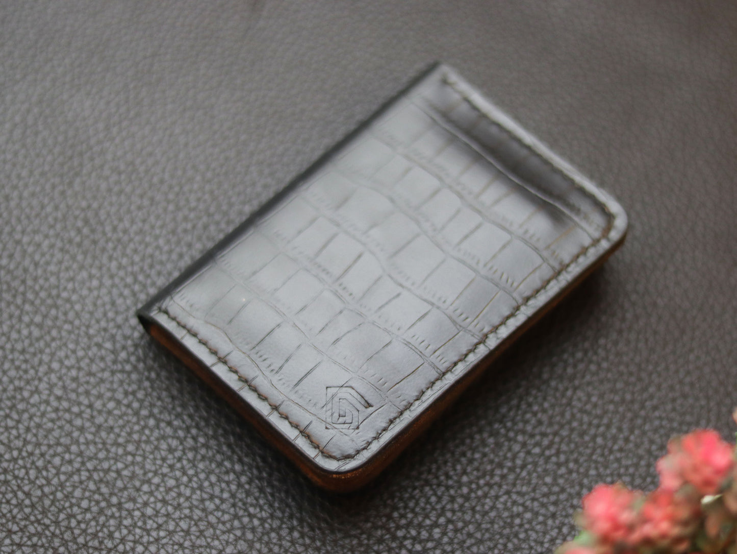 BI-FOLD SNAP WALLET CHIFFON WHITE AND BLACK
