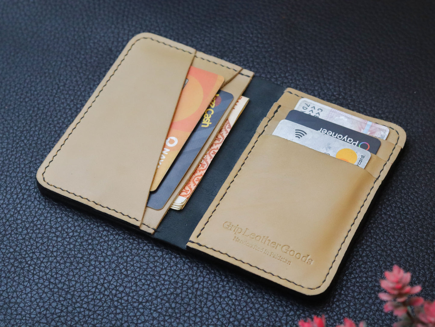 BI-FOLD SNAP WALLET CHIFFON WHITE AND BLACK