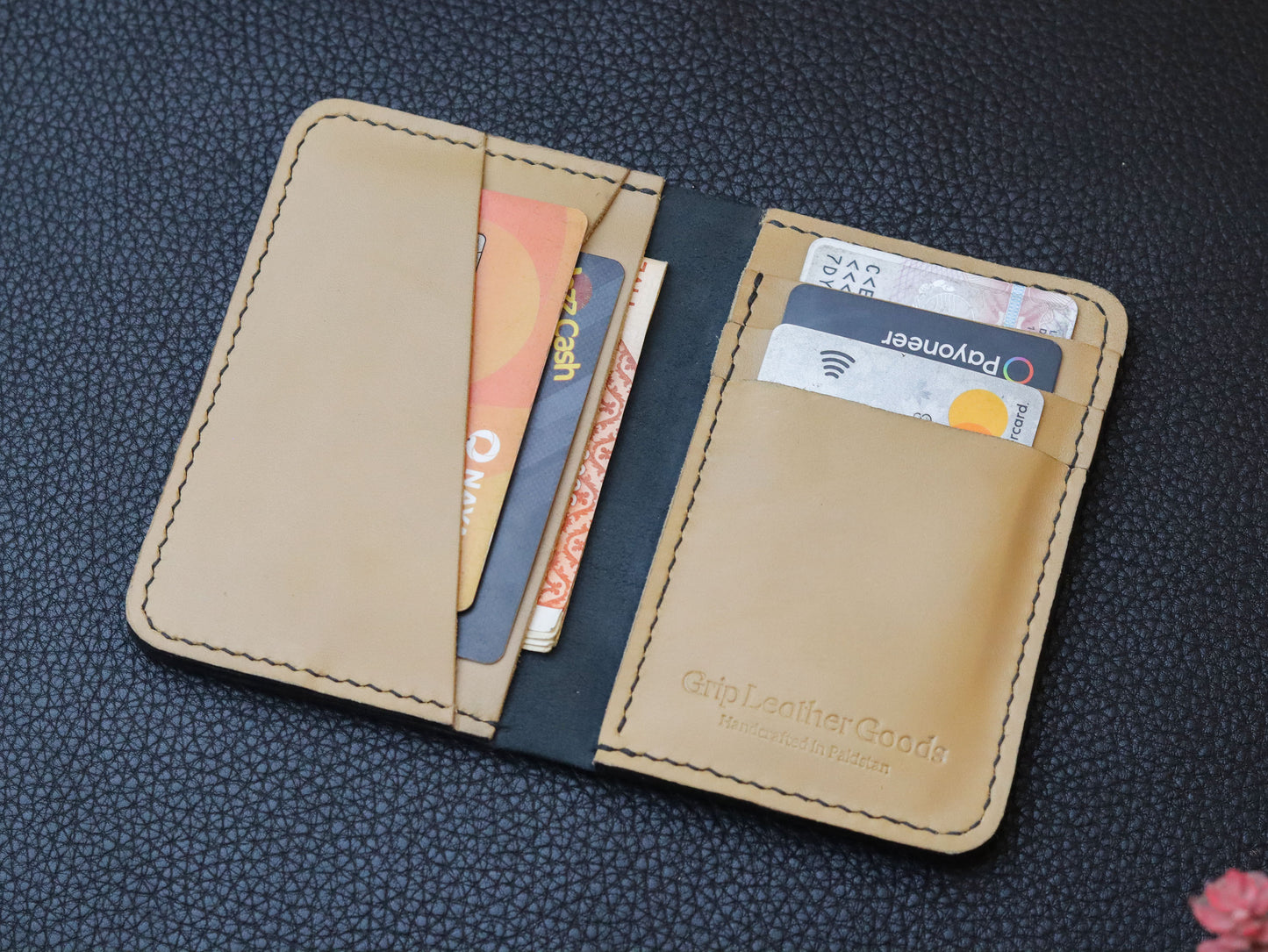 BI-FOLD SNAP WALLET CHIFFON WHITE AND BLACK