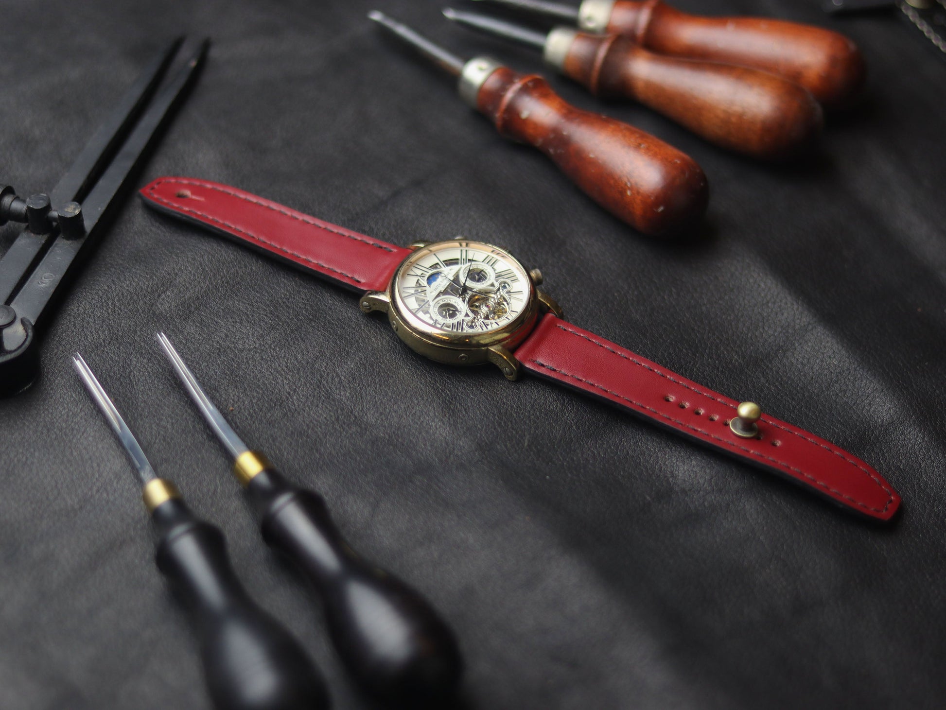 CRIMSON RED (BLACK) - FULL STITCHED WATCH STRAPS grip