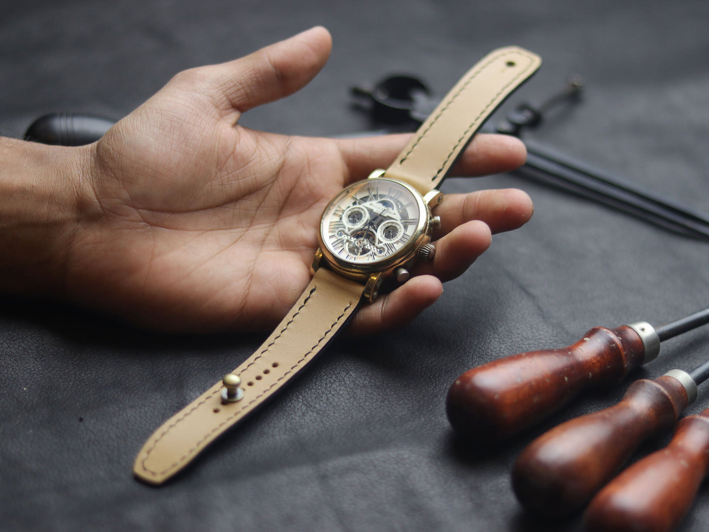 CHIFFON WHITE  (BLACK) - FULL STITCHED WATCH STRAPS grip