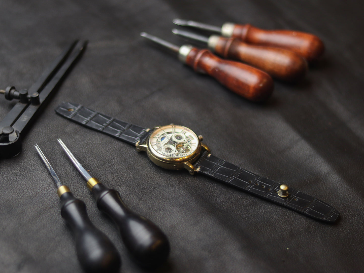 PANTOM BLACK (BEACH) - MINIMAL STITCHED WATCH STRAPS