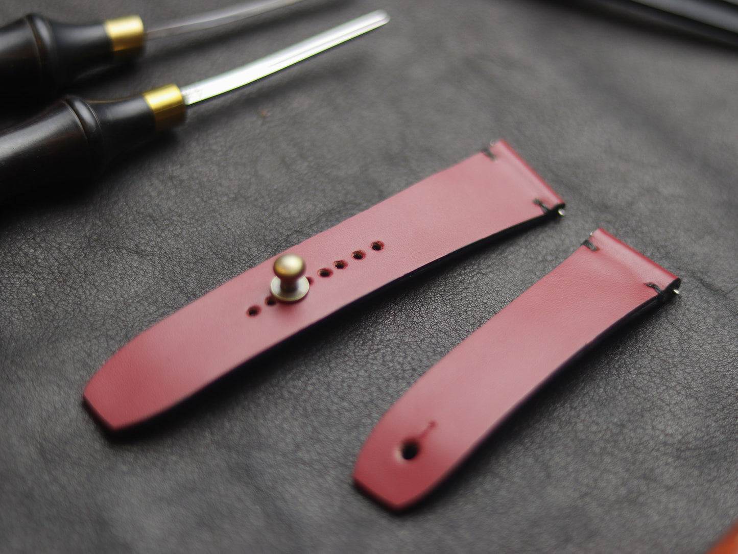 CRIMSON RED  (BLACK) - MINIMAL STITCHED WATCH STRAPS