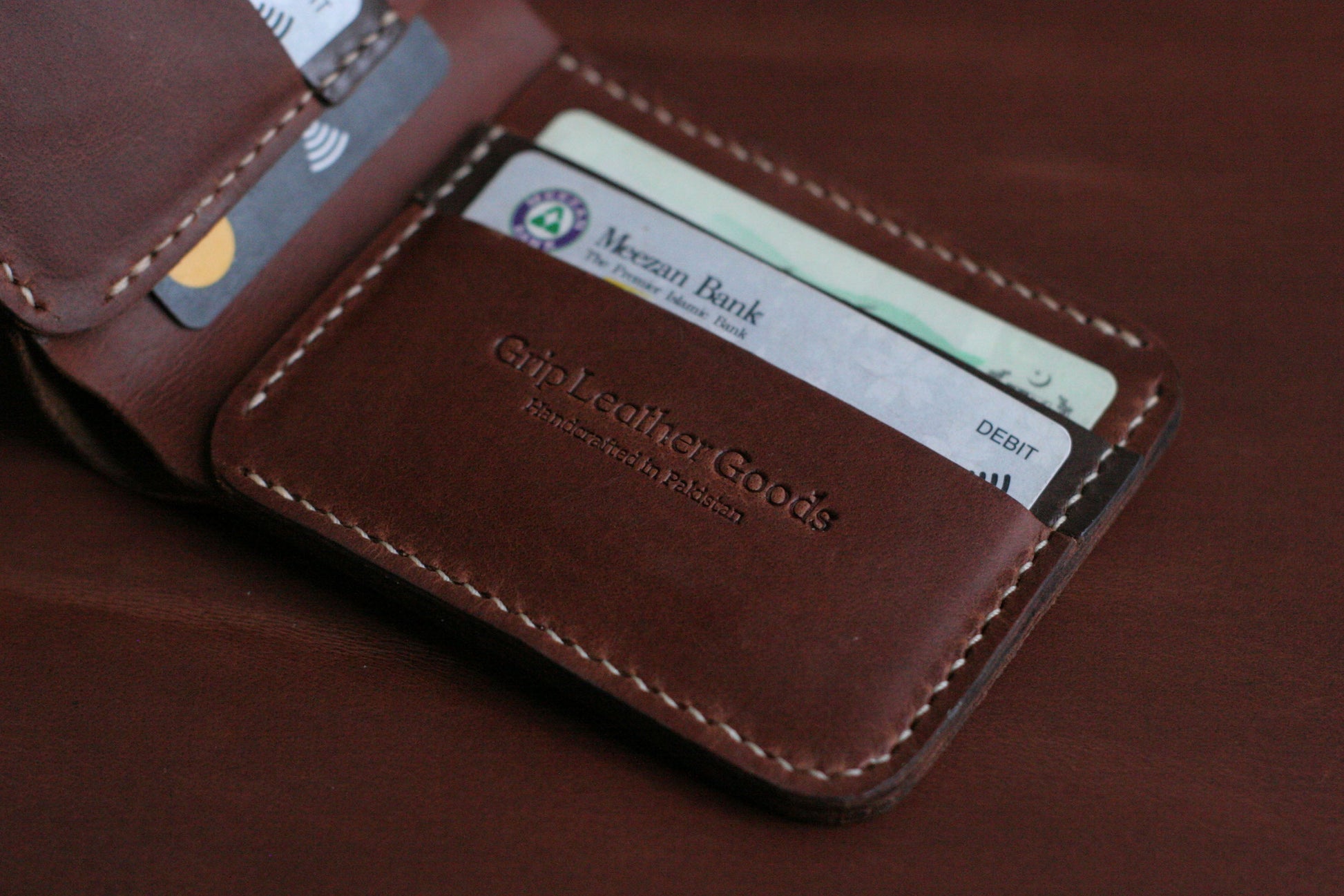 GROOM 2.0 LEATHER WALLET TAWNY  BROWN grip